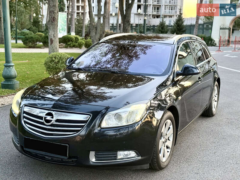 Универсал Opel Insignia 2010 в Харькове