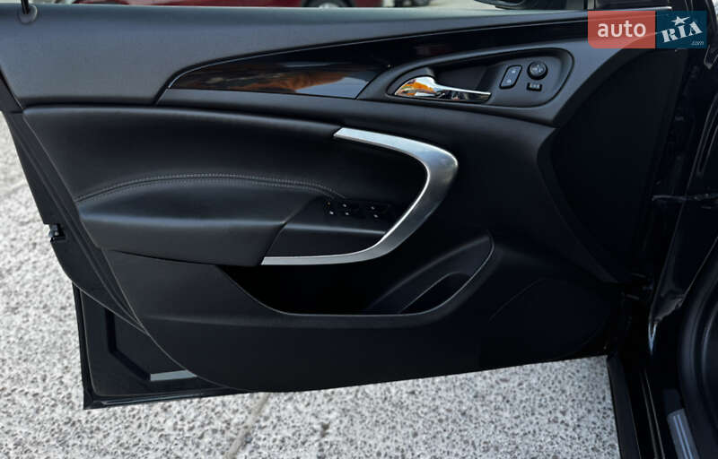 Лифтбек Opel Insignia 2013 в Житомире