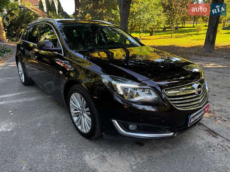 Универсал Opel Insignia 2014 в Киеве