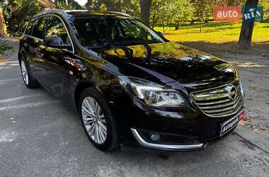 Универсал Opel Insignia 2014 в 