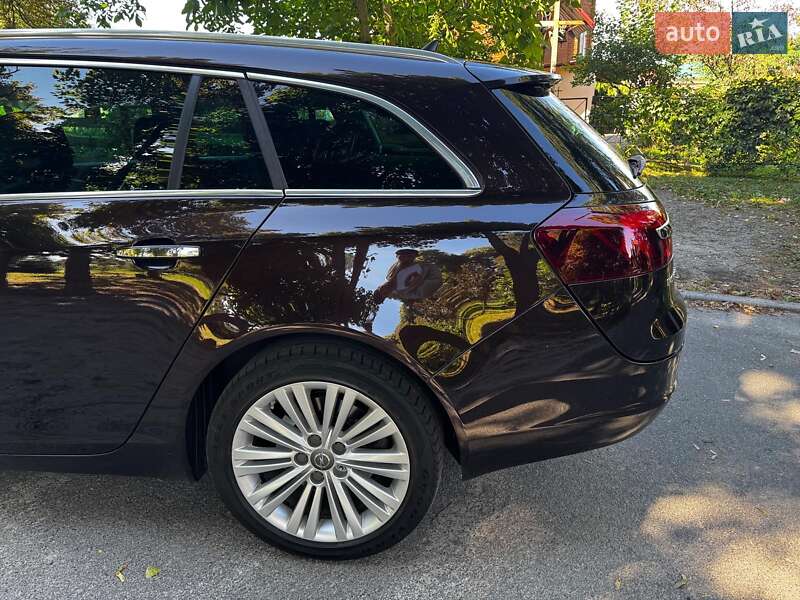 Универсал Opel Insignia 2014 в Киеве