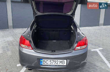 Седан Opel Insignia 2010 в 