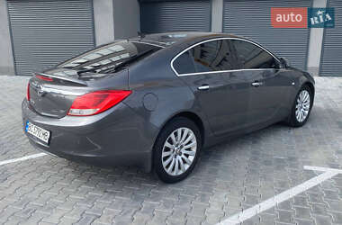 Седан Opel Insignia 2010 в 