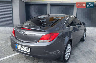 Седан Opel Insignia 2010 в 