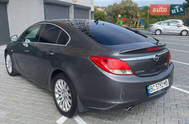 Седан Opel Insignia 2010 в 