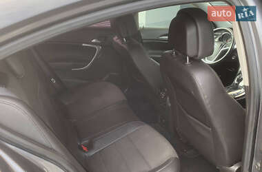 Седан Opel Insignia 2010 в 