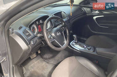 Седан Opel Insignia 2010 в 