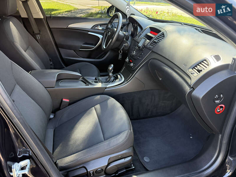 Седан Opel Insignia 2009 в Борисполе