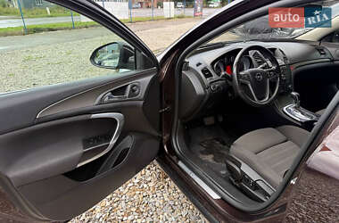 Универсал Opel Insignia 2011 в 