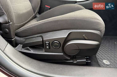 Универсал Opel Insignia 2011 в 