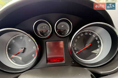 Универсал Opel Insignia 2011 в 