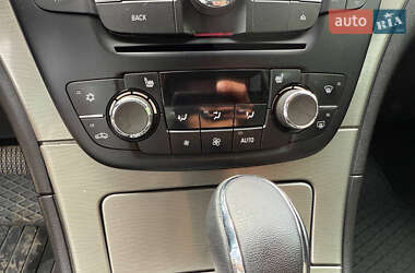 Универсал Opel Insignia 2011 в 