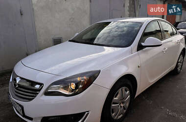 Седан Opel Insignia 2014 в Львові