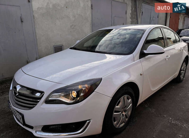 Седан Opel Insignia 2014 в 