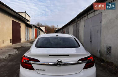 Седан Opel Insignia 2014 в 