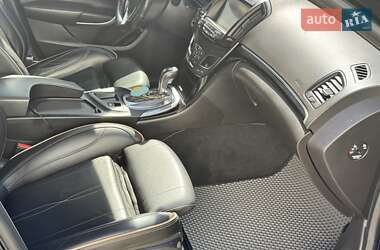 Универсал Opel Insignia 2016 в 