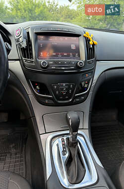 Универсал Opel Insignia 2015 в 