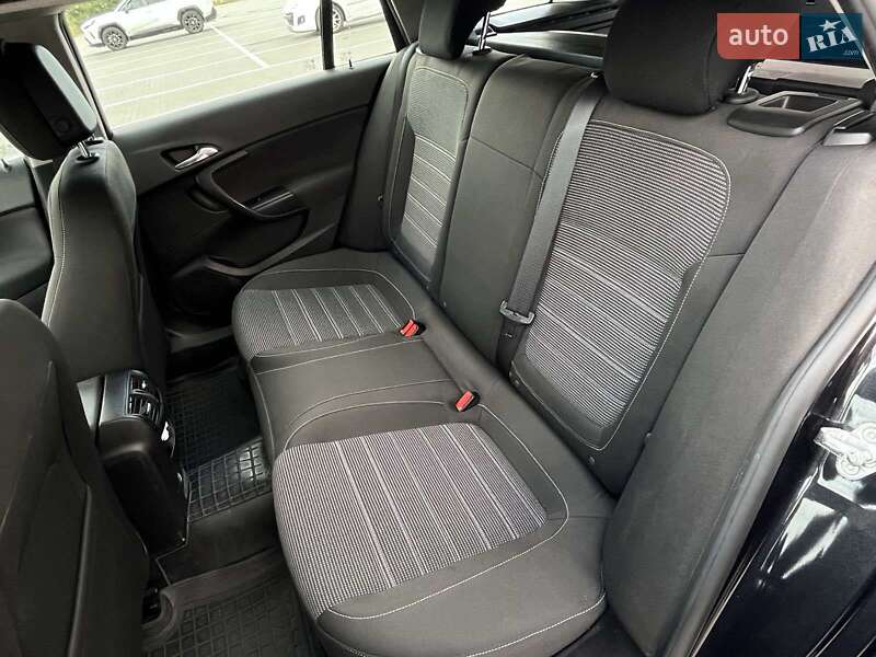 Універсал Opel Insignia 2015 в Києві