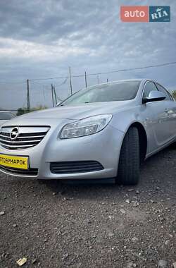 Седан Opel Insignia 2013 в Ужгороді
