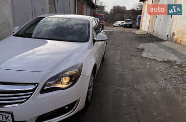 Седан Opel Insignia 2014 в 