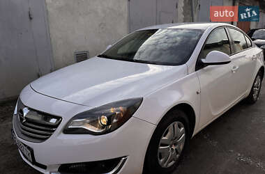 Седан Opel Insignia 2014 в Львові