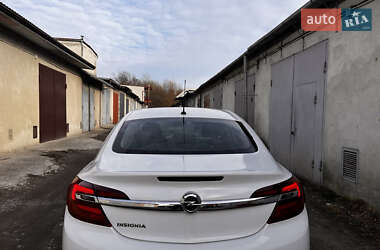 Седан Opel Insignia 2014 в 