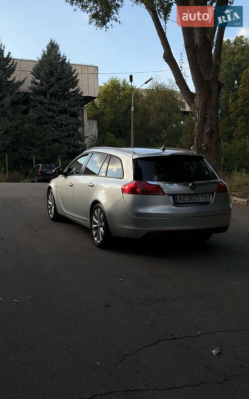 Універсал Opel Insignia 2011 в Дніпрі