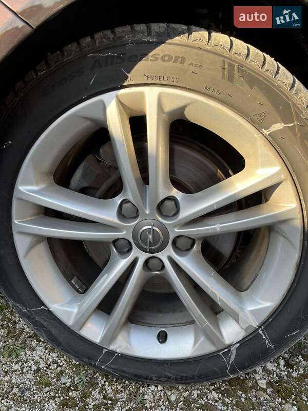 Универсал Opel Insignia 2012 в Дунаевцах