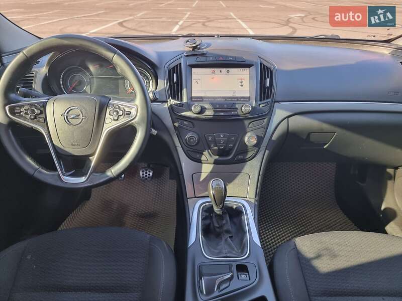 Универсал Opel Insignia 2015 в Ровно