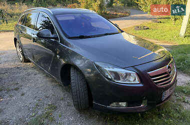 Универсал Opel Insignia 2011 в 