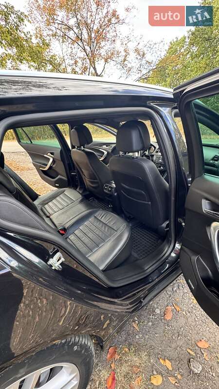 Универсал Opel Insignia 2012 в Новомосковске