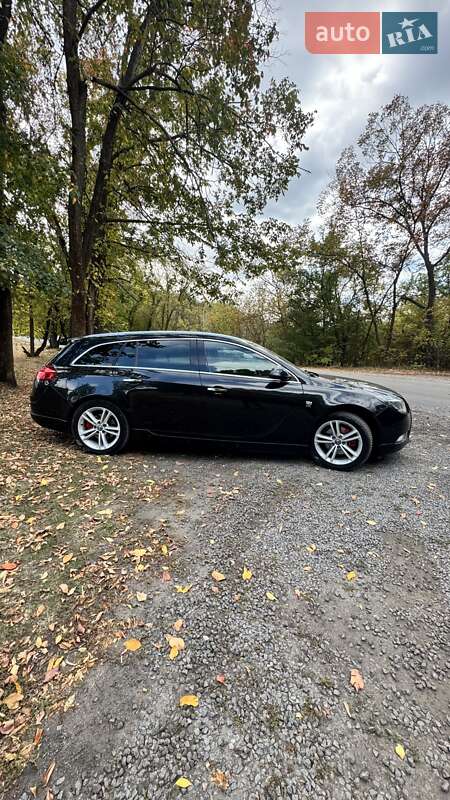 Универсал Opel Insignia 2012 в Новомосковске