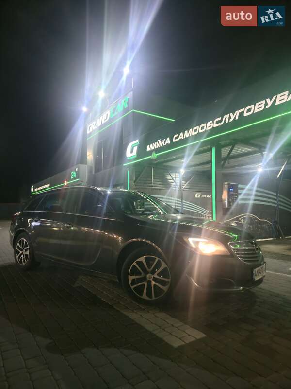Универсал Opel Insignia 2014 в Коростене