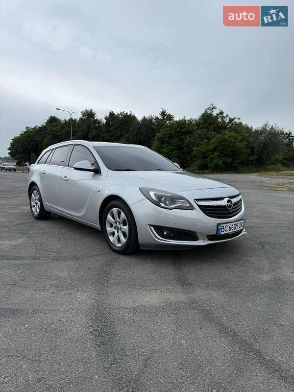 Универсал Opel Insignia 2016 в 