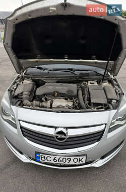 Универсал Opel Insignia 2016 в 
