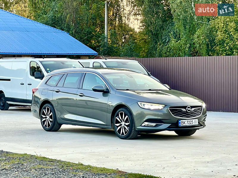 Универсал Opel Insignia 2017 в Млинове