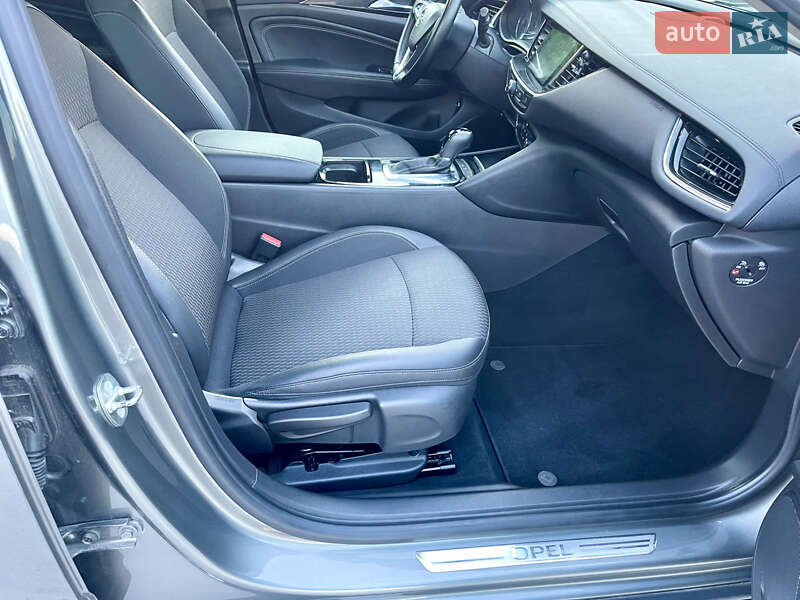 Универсал Opel Insignia 2017 в Млинове