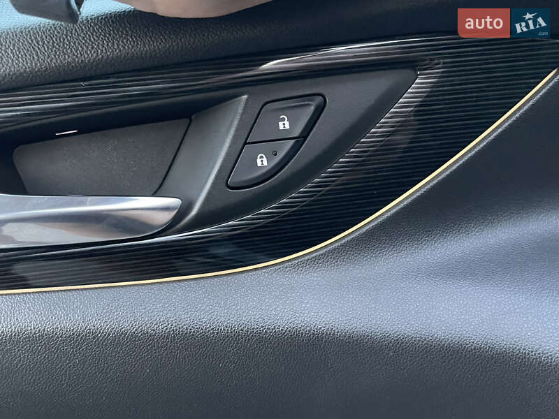 Универсал Opel Insignia 2017 в Млинове