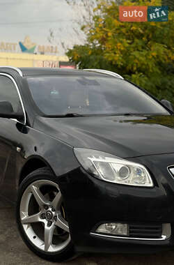 Универсал Opel Insignia 2010 в 