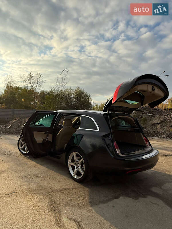 Універсал Opel Insignia 2010 в Києві