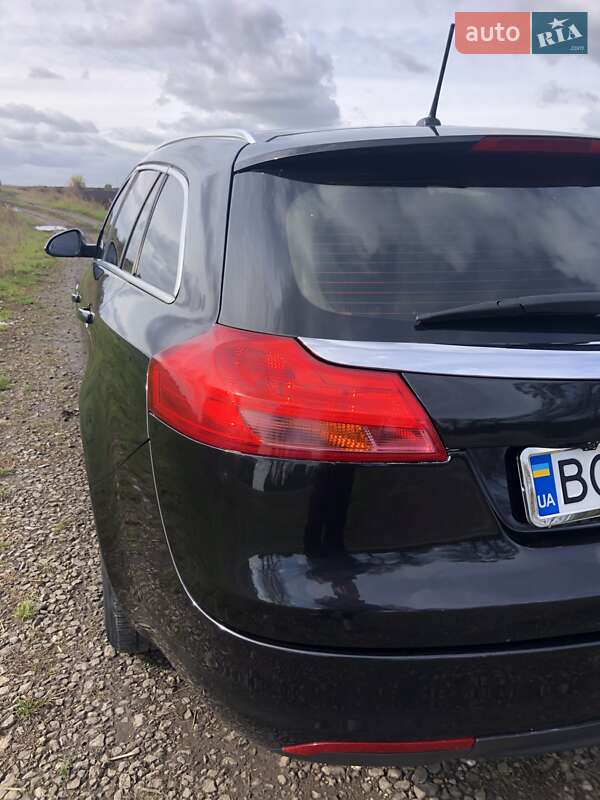 Універсал Opel Insignia 2012 в Тернополі