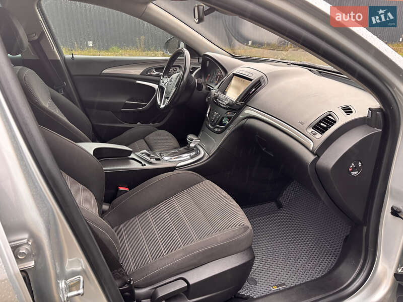 Універсал Opel Insignia 2014 в Луцьку