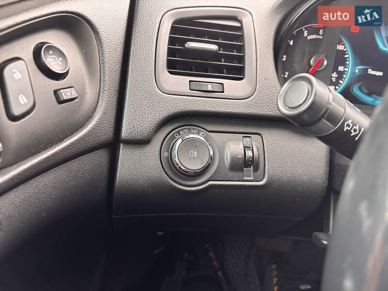 Універсал Opel Insignia 2014 в Луцьку