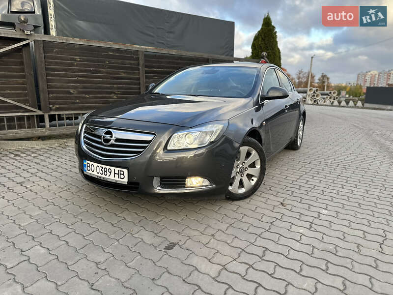 Седан Opel Insignia 2012 в Тернополе