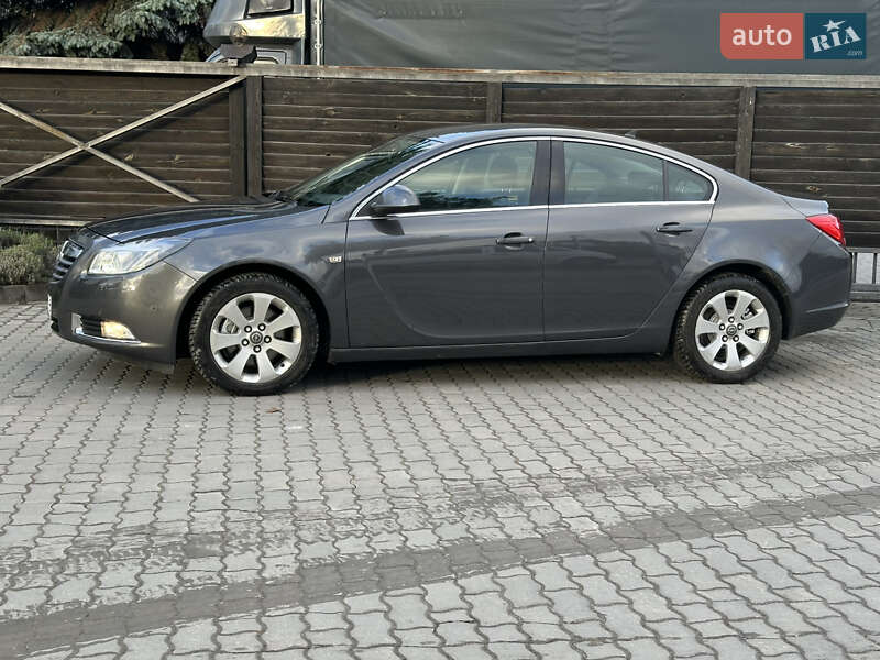Седан Opel Insignia 2012 в Тернополе
