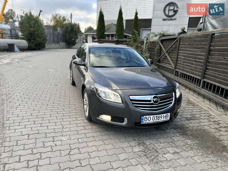 Седан Opel Insignia 2012 в Тернополе