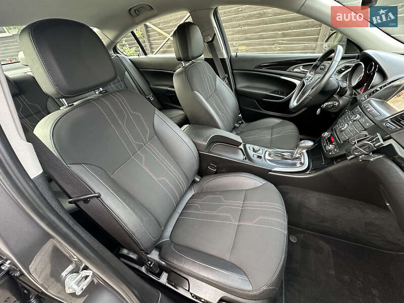 Седан Opel Insignia 2012 в Тернополе