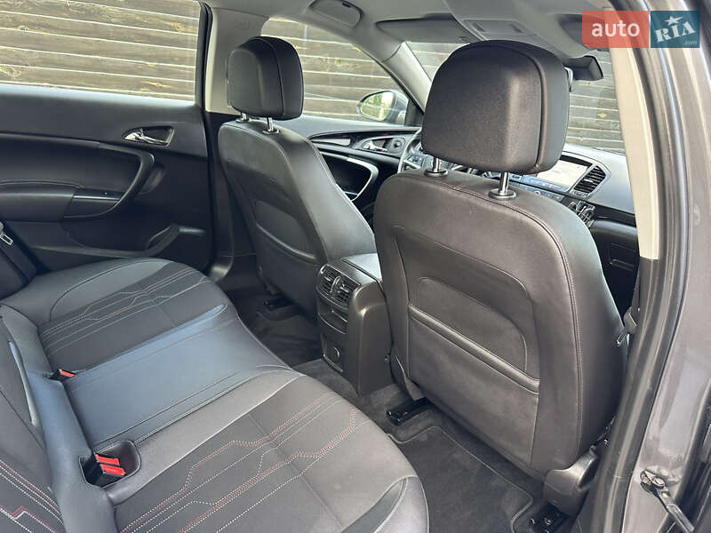 Седан Opel Insignia 2012 в Тернополе
