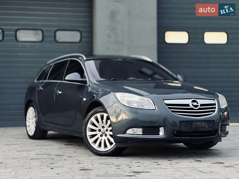 Універсал Opel Insignia 2010 в Тернополі