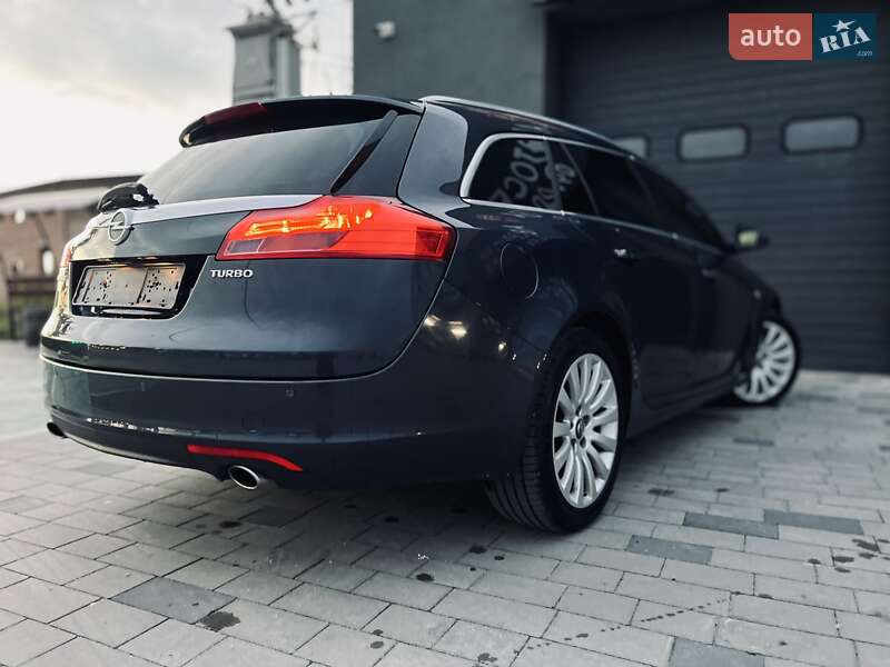 Універсал Opel Insignia 2010 в Тернополі